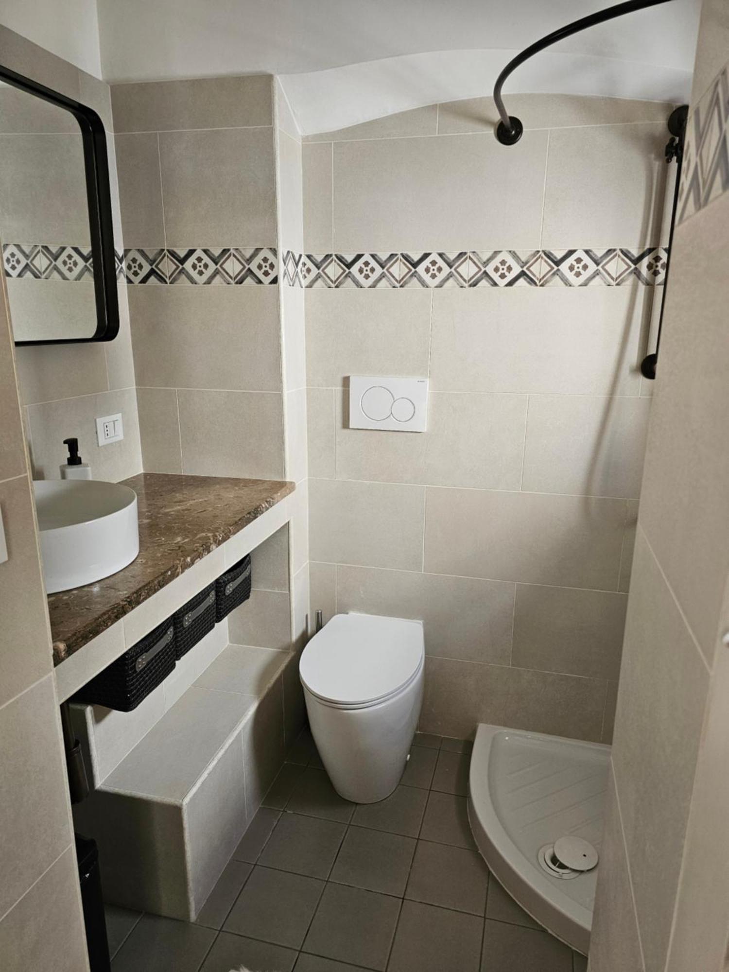 Casa Josephina - Three Level Stone Home With Balcony, 2 Roof Terraces & Sea Views Ostuni Pokój zdjęcie