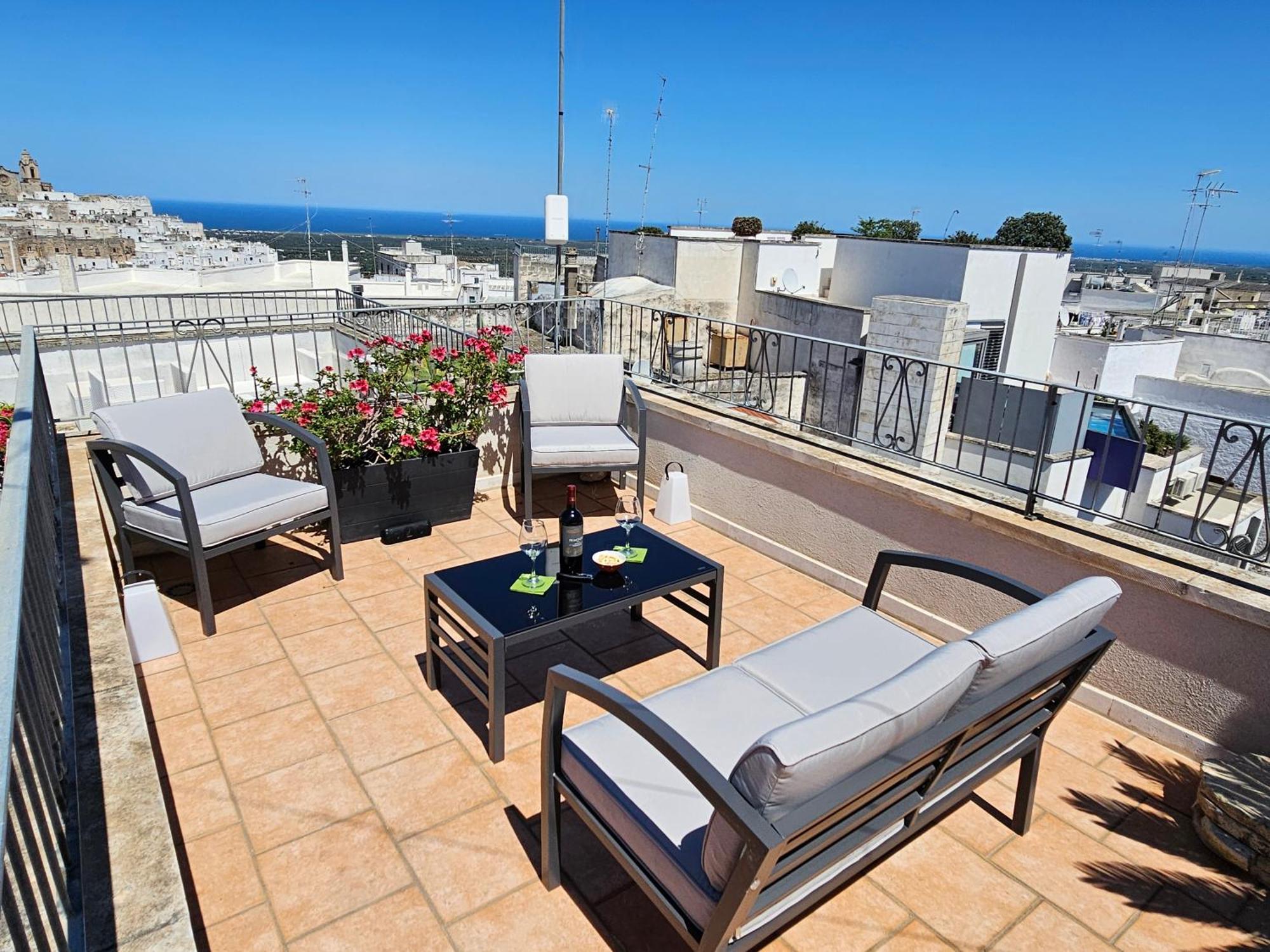 Casa Josephina - Three Level Stone Home With Balcony, 2 Roof Terraces & Sea Views Ostuni Pokój zdjęcie